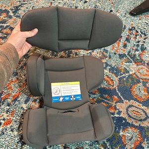 Nuna Rava car seat insert